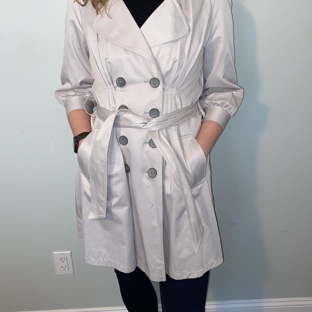 DNYK cream color trench with 3/4 sleeves size small